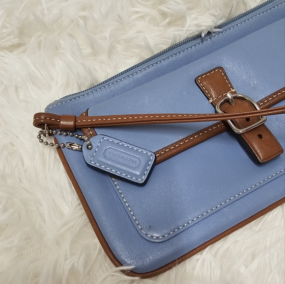 Coach Hampton Bag Classy Vintage Wristlet Blue Leather Authentic 💙 Buckle Snap